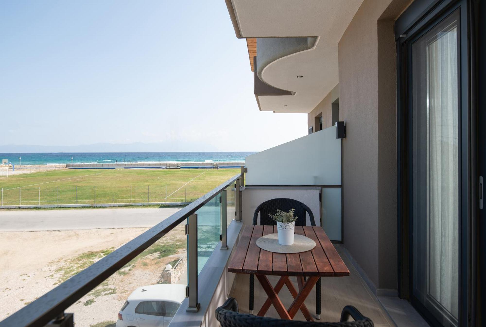 Vrahakia beach Sarti Bagian luar foto