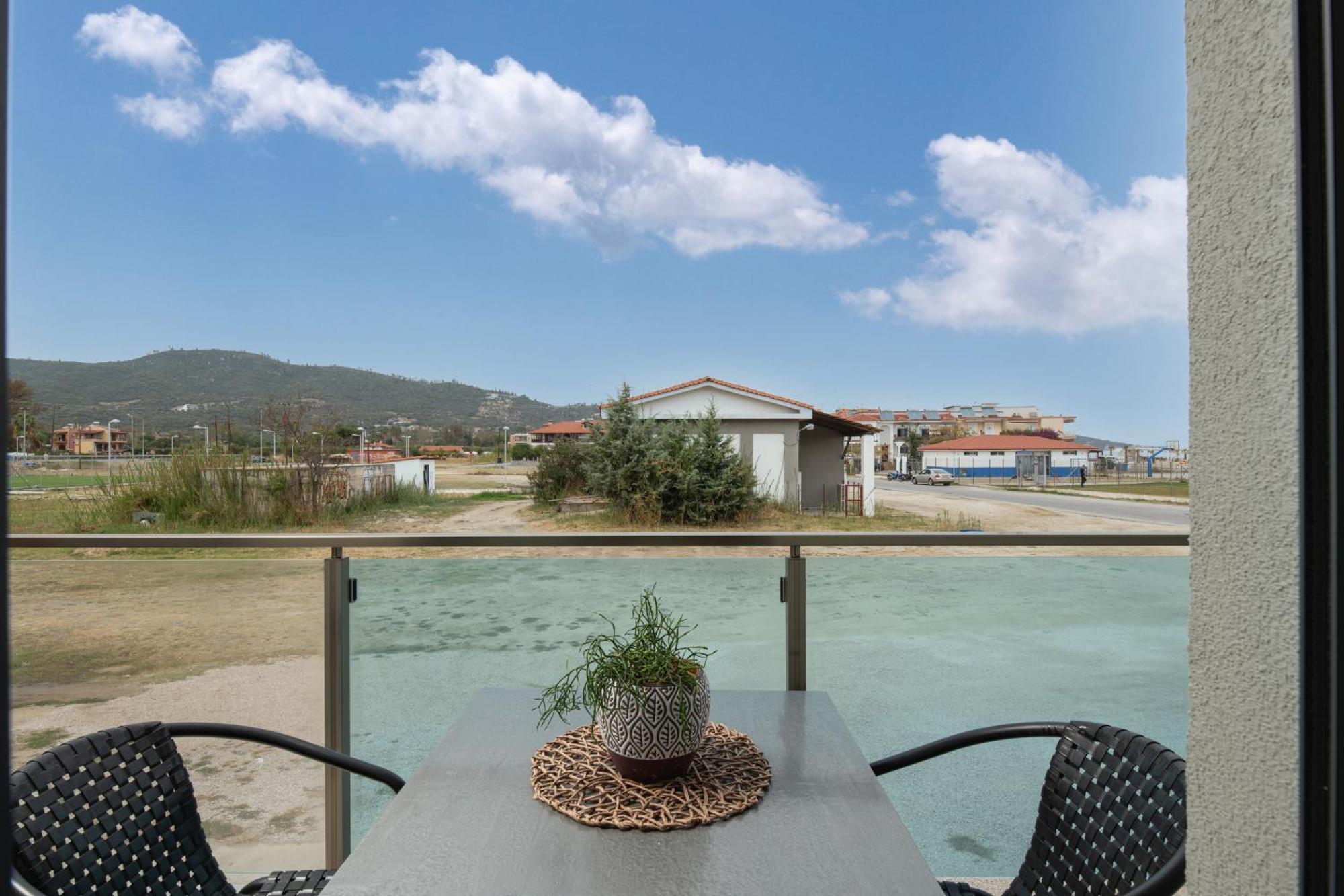 Vrahakia beach Sarti Bagian luar foto